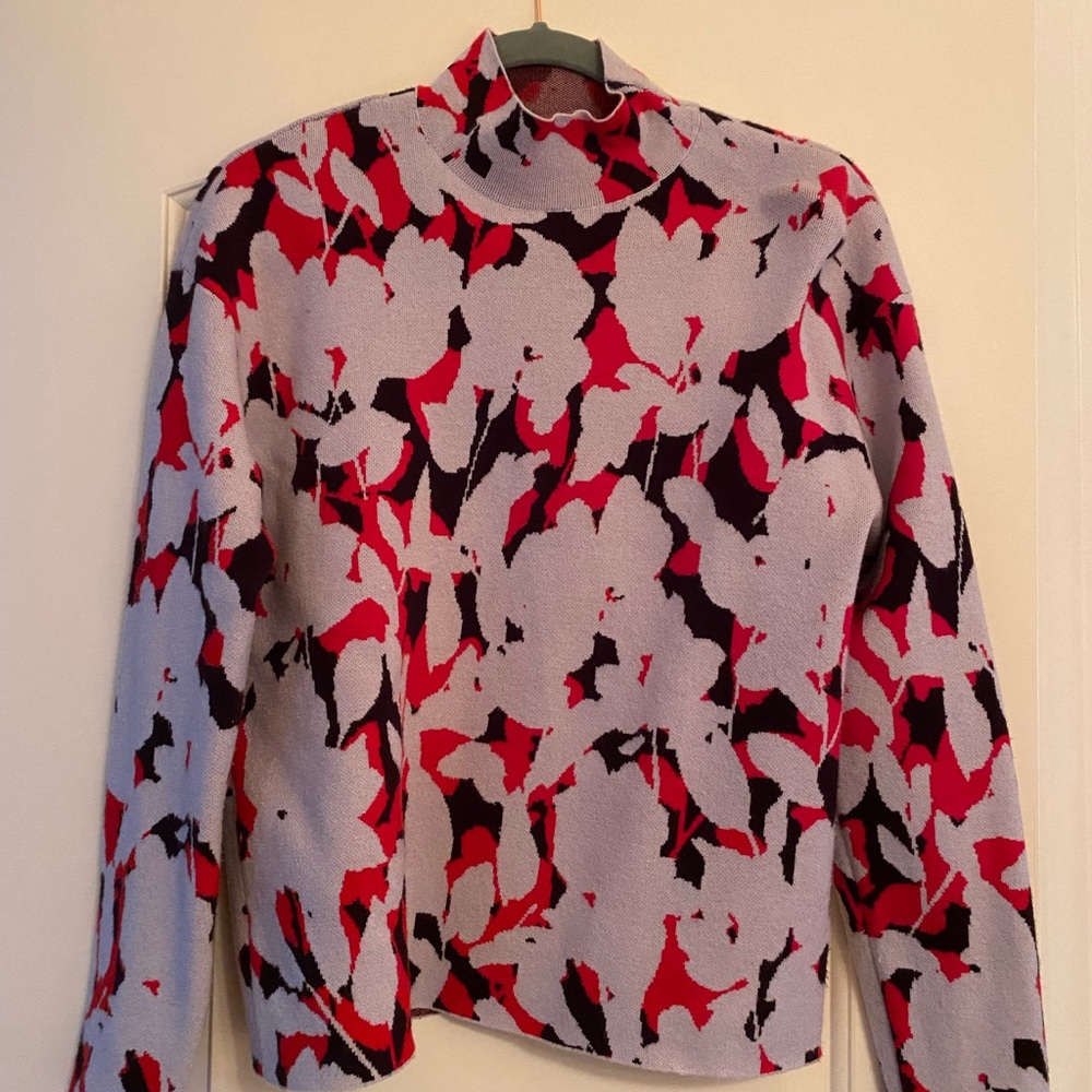 Anthropologie sweater size small